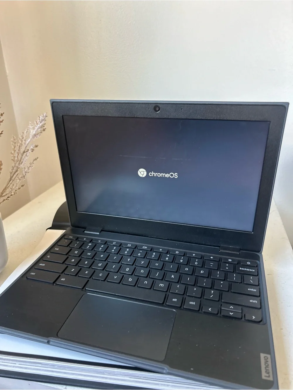 Black Chromebook Laptop - Sleek Portable Computer Lenovo 2nd Gen